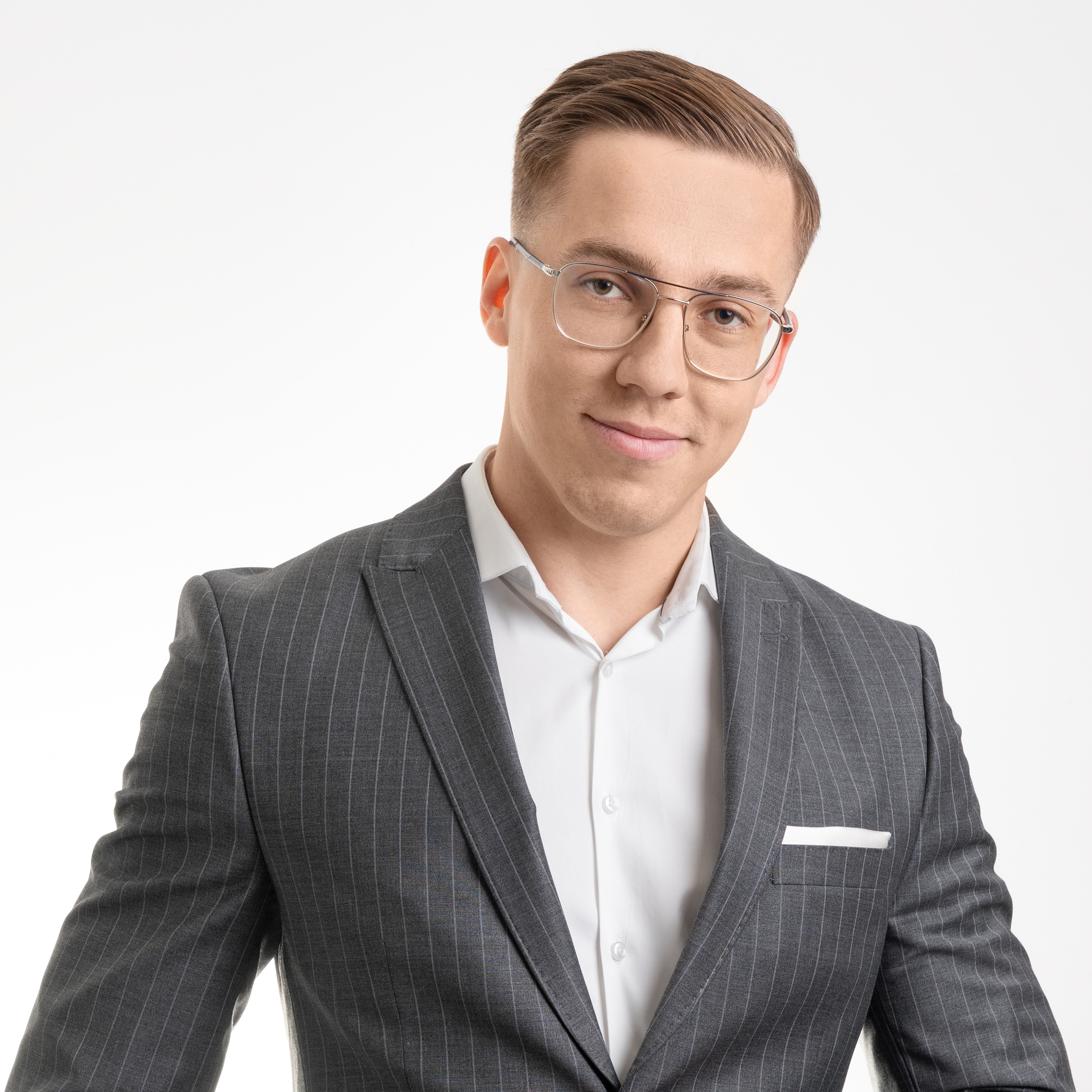 Olaf Żmijewski — Założyciel